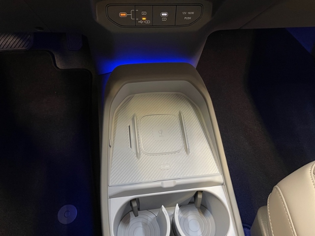 EV3 Earth 81,4 Business Upgrade 360 Ambiente