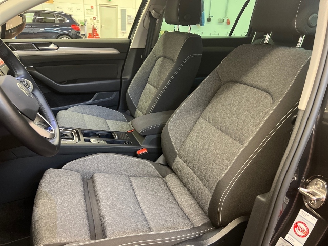 Passat Variant 1.5 TSI Business DSG LED Navi