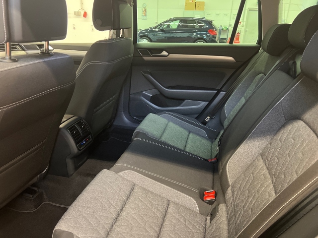 Passat Variant 1.5 TSI Business DSG LED Navi