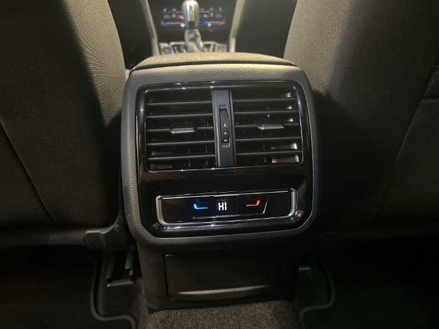 Passat Variant 1.5 TSI Business DSG LED Navi