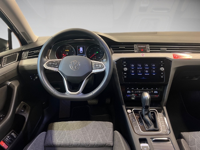 Passat Variant 1.5 TSI Business DSG LED Navi