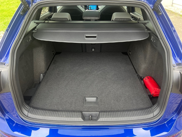 Golf VIII Variant 2.0 TDI R-Line DSG Pano