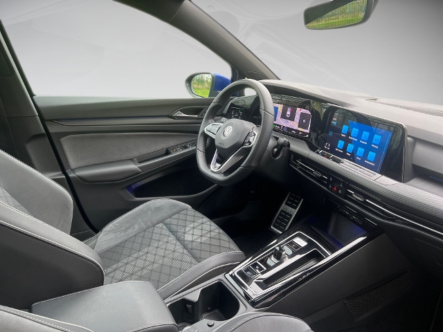 Golf VIII Variant 2.0 TDI R-Line DSG Pano