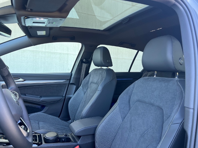 Golf VIII 1.5 e TSI EDITION 50 DSG LED Navi