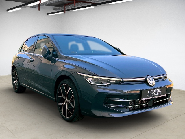 Golf VIII 1.5 e TSI EDITION 50 DSG LED Navi