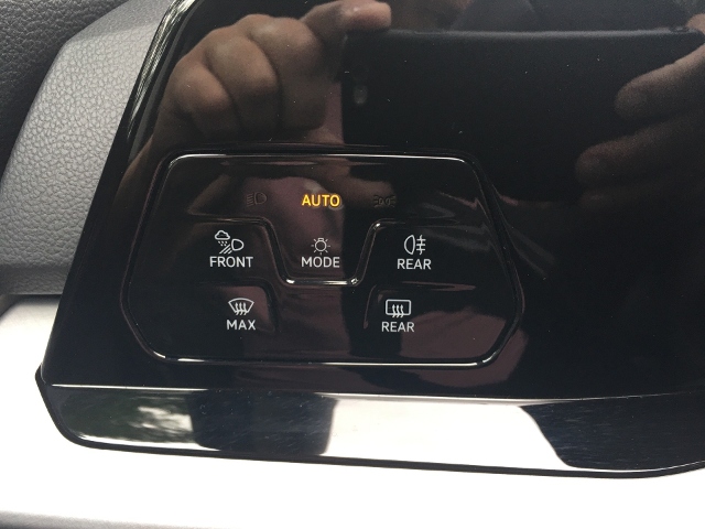 Golf VIII 1.5 TSI Life Pano Standhzg. LED Navi