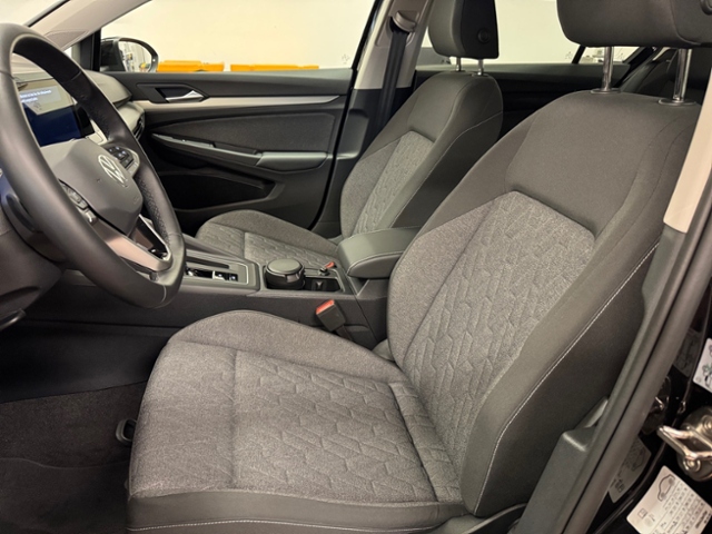 Golf VIII 2.0 TDI Move DSG LED AHK Kamera