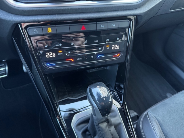 T-Roc 1.5 TSI DSG LED R-Line Kamera