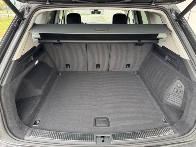 Touareg 3.0 TDI V6 Elegance 4M AHK