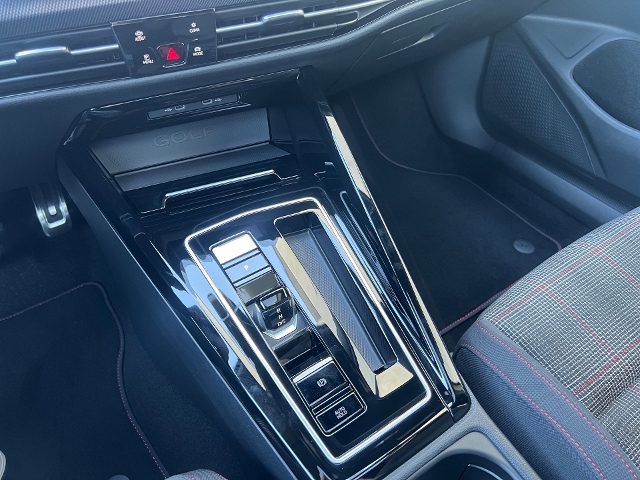 Golf VIII 2.0 TSI GTI DSG LED Kamera DCC