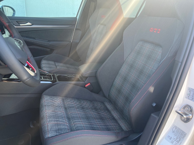 Golf VIII 2.0 TSI GTI DSG LED Kamera DCC