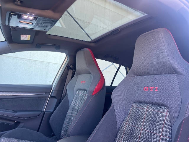 Golf VIII 2.0 TSI GTI DSG LED Kamera DCC