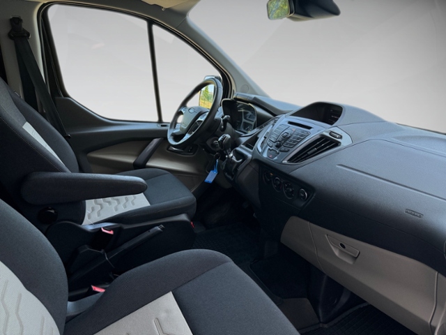 Transit Tourneo 2.0TDI L2 Custom 8 Sitze Titani