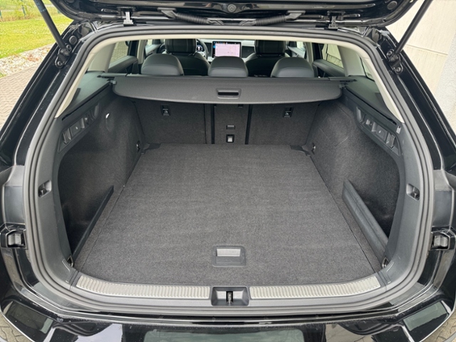 Passat Variant 1.5 eTSI Business DSG KLIMA LED N