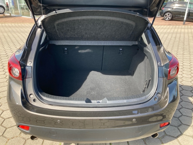 3 2.0 SKYACTIV-G 120 Center-Line Xenon