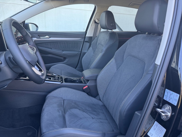 Golf VIII 1.5 eTSI Style DSG Matrix-LED