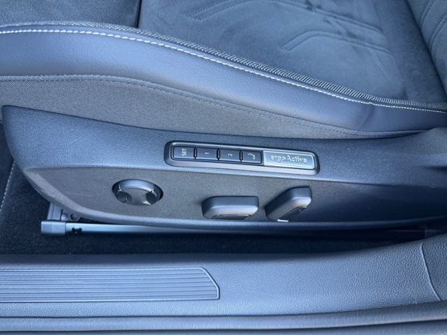 Golf VIII 1.5 eTSI Style DSG Matrix-LED