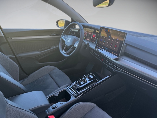 Golf VIII 1.5 eTSI Style DSG Matrix-LED