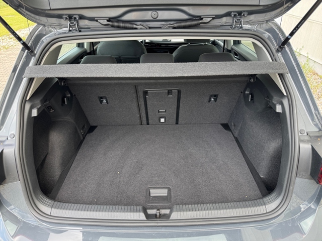 Golf VIII 1.5 TSI Life AHK LED SHZ Navi