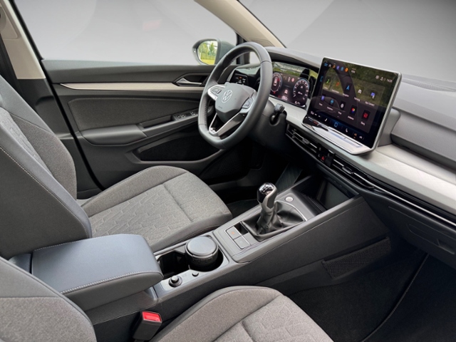 Golf VIII 1.5 TSI Life AHK LED SHZ Navi