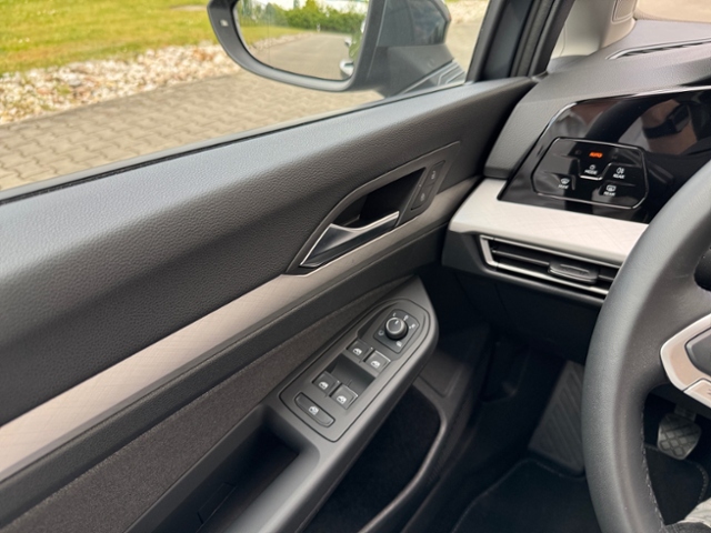 Golf VIII 1.5 TSI Life AHK LED SHZ Navi