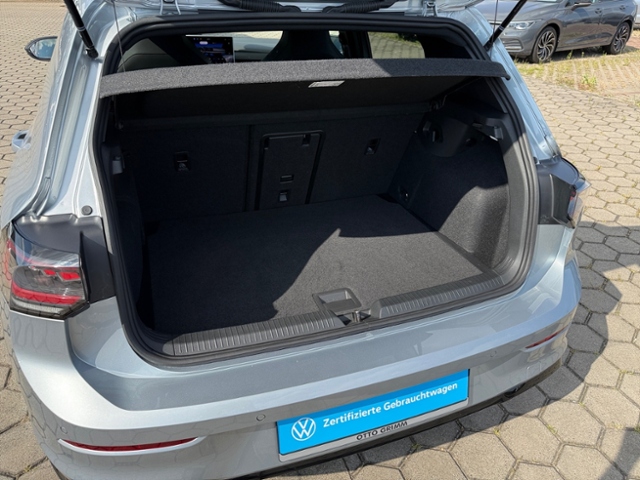 Golf VIII 2.0 TDI DSG R-Line LED Kamera