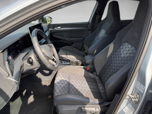 Golf VIII 2.0 TDI DSG R-Line LED Kamera