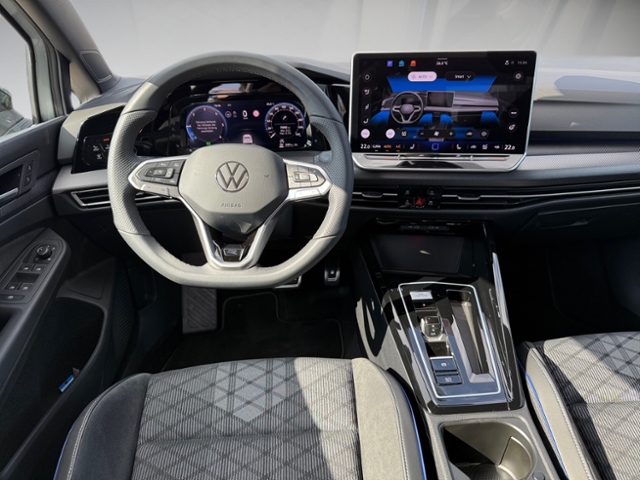 Golf VIII 2.0 TDI DSG R-Line LED Kamera