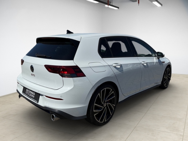 Golf VIII 2.0 TSI GTI DSG LED ACC