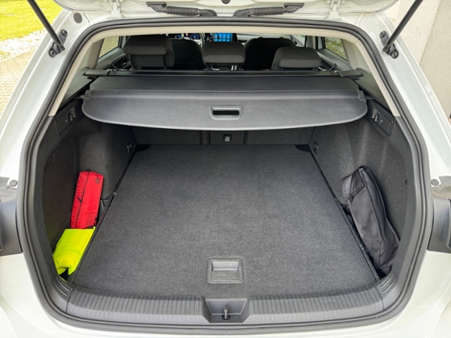 Golf VIII Variant 2.0 TDI DSG LED Navi beh. Lenk