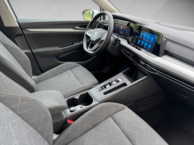 Golf VIII Variant 2.0 TDI DSG LED Navi beh. Lenk