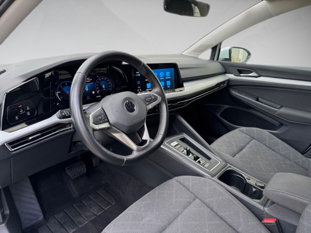 Golf VIII Variant 2.0 TDI DSG LED Navi beh. Lenk