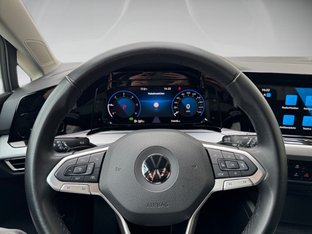 Golf VIII Variant 2.0 TDI DSG LED Navi beh. Lenk