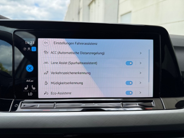 Golf VIII Variant 2.0 TDI DSG LED Navi beh. Lenk