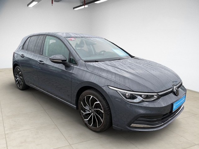 Golf VIII Life Active 1.5 TSI LED AHK Navi