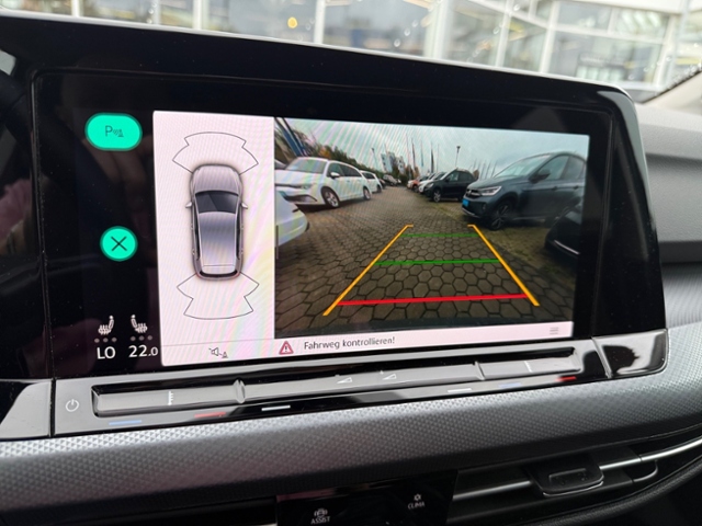 Golf VIII Life Active 1.5 TSI LED AHK Navi