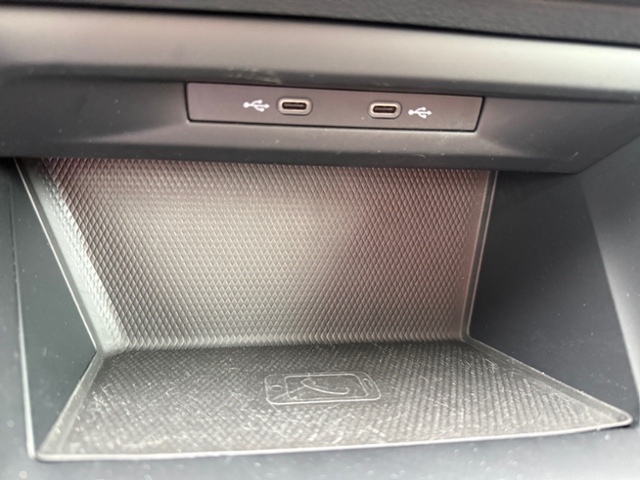 Golf VIII Life Active 1.5 TSI LED AHK Navi