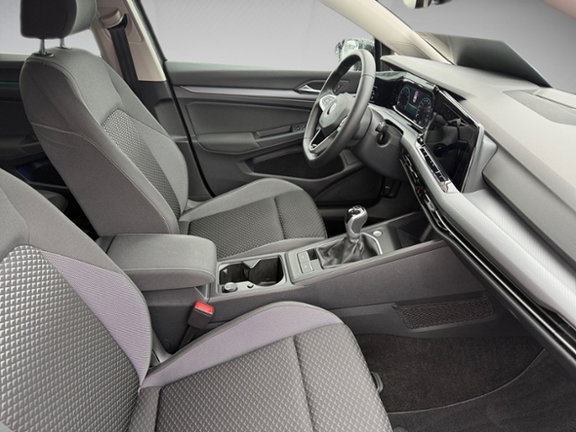 Golf VIII Life Active 1.5 TSI LED AHK Navi