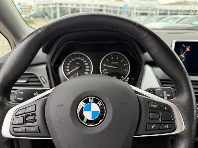 2er Active Tourer 218 i Advantage KLIMA LED NAVI