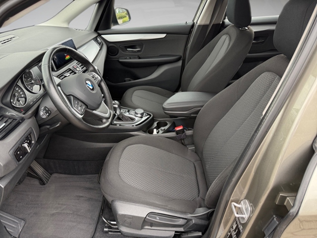 2er Active Tourer 218 i Advantage KLIMA LED NAVI