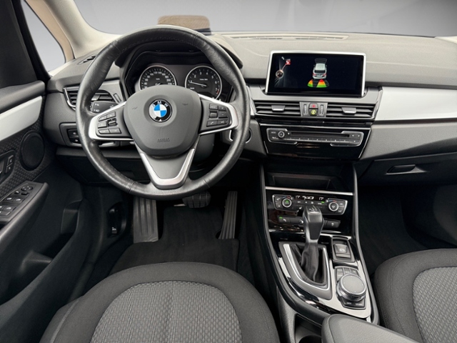 2er Active Tourer 218 i Advantage KLIMA LED NAVI