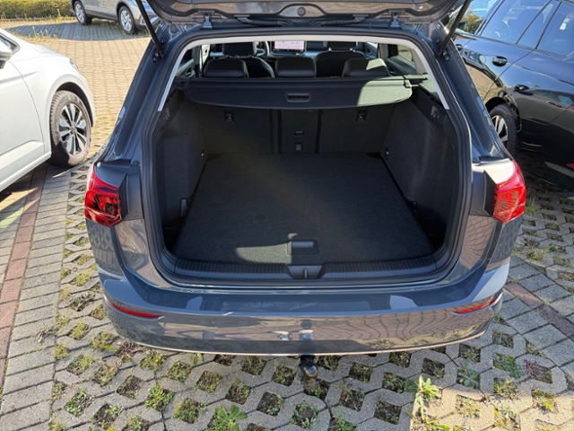Golf VIII Variant 1.5 eTSI DSG Goal LED Navi AHK