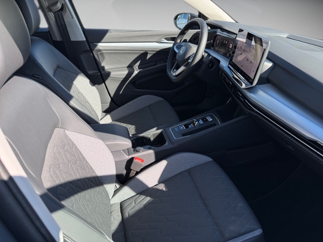 Golf VIII Variant 1.5 eTSI DSG Goal LED Navi AHK