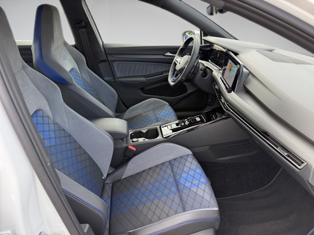 Golf VIII Variant 2.0 TSI R 4M DSG LED Allrad