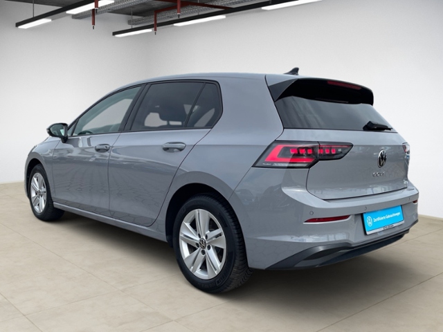Golf VIII 1.5 eTSI DSG Life LED AHK SHZ Navi