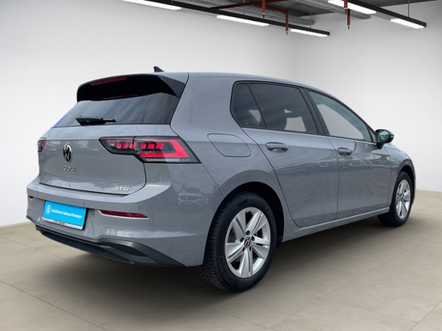 Golf VIII 1.5 eTSI DSG Life LED AHK SHZ Navi