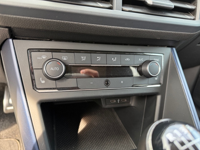 Polo 1.0 TSI United Navi App