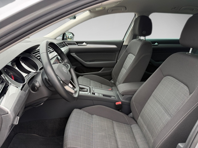 Passat Variant 2.0 TDI DSG Navi AHK SHZ LED