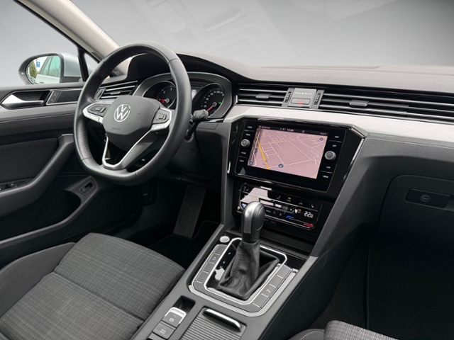 Passat Variant 2.0 TDI DSG Navi AHK SHZ LED
