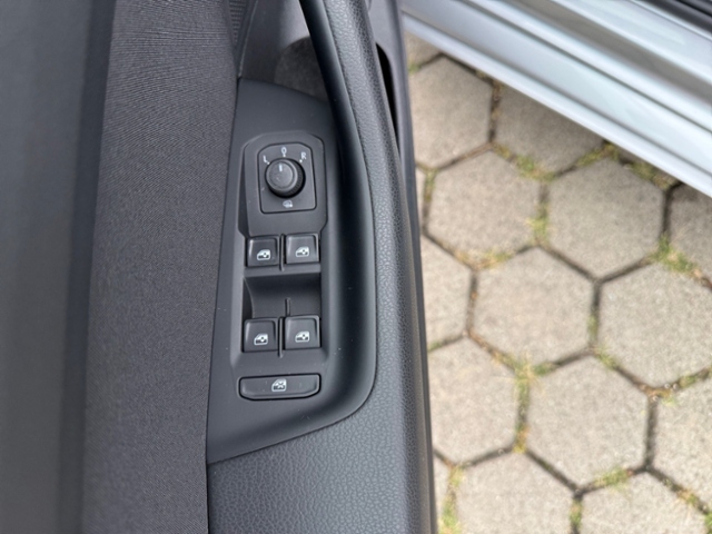 Passat Variant 2.0 TDI DSG Navi AHK SHZ LED